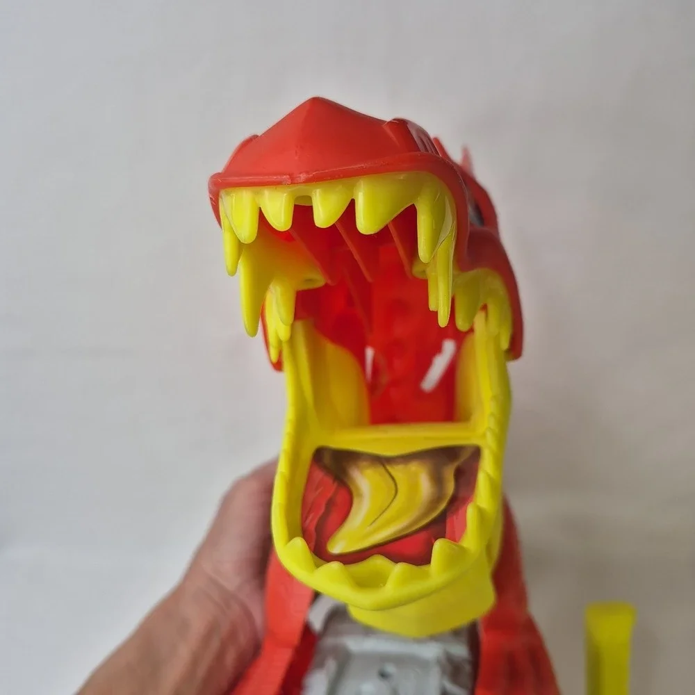 Hot Wheels Ultimate Garage Dragon Body and Wheel Assembly Replacement Part Piece